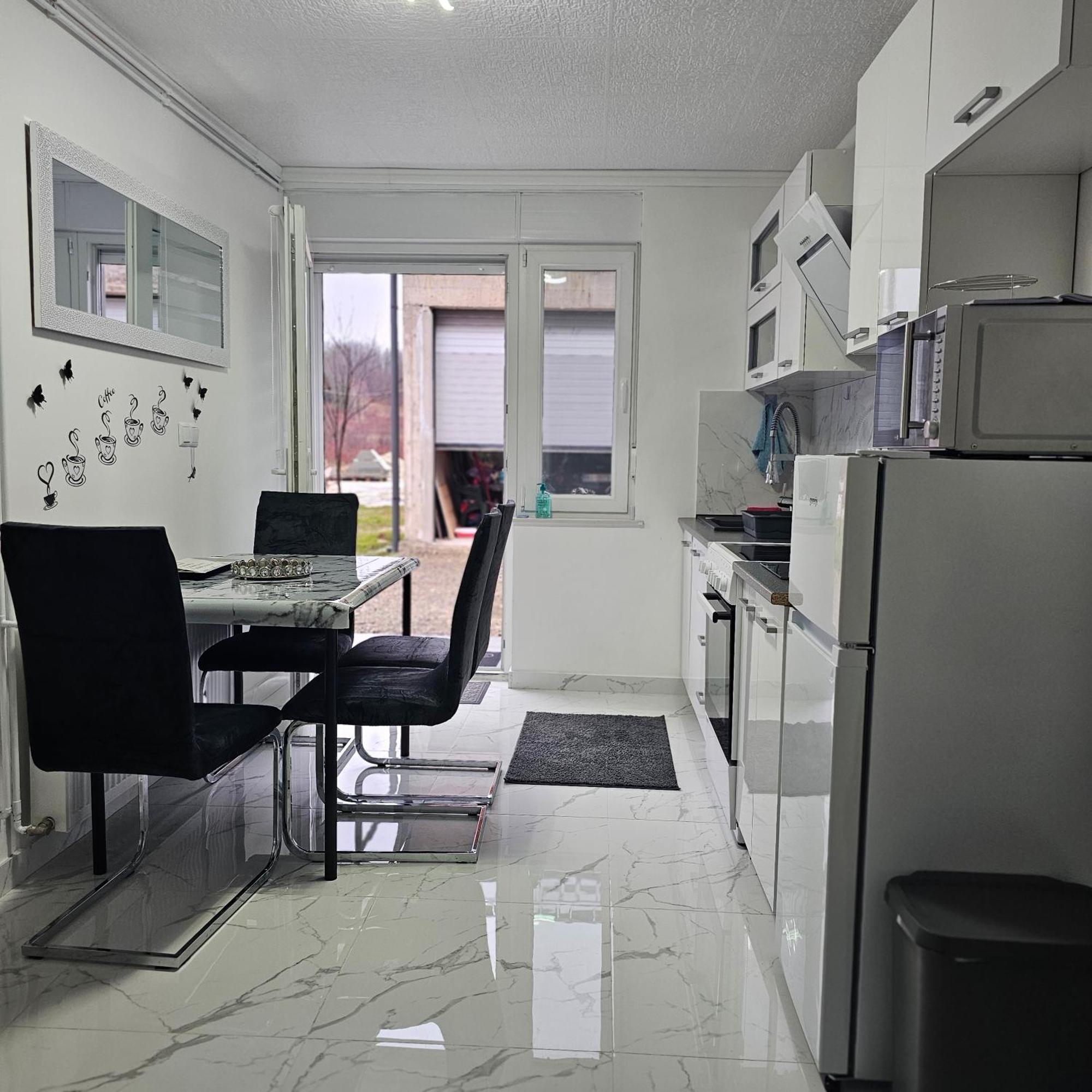 Ena1 & Ena2 -Big Free Parking Apartman Károlyváros Kültér fotó